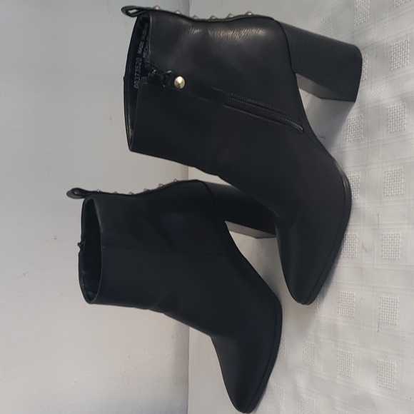 Forever 21 Ankle Boots - Picture 5 of 10
